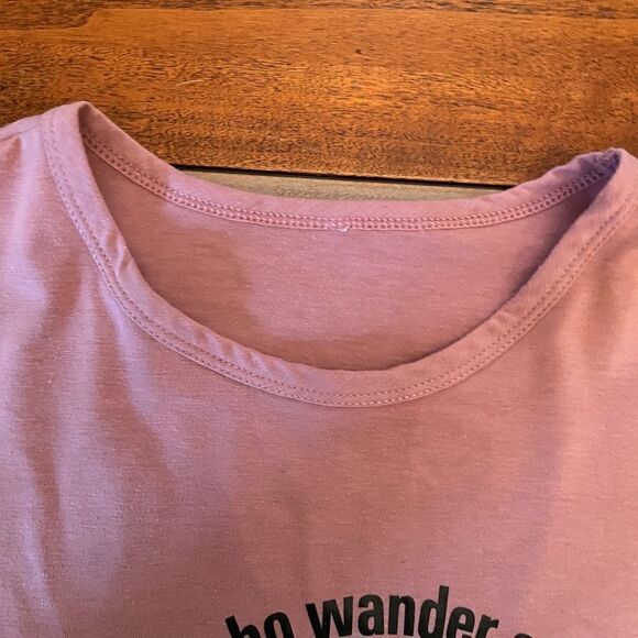 "Notโall who wander are lost" Pink T-Shirt Large LikeโNEW - Picture 3 of 9